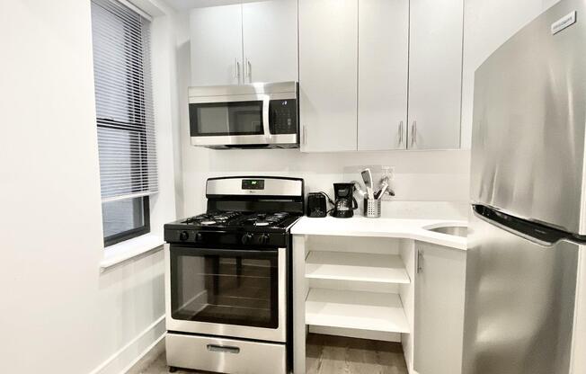 Studio, 1 bath, $3,995, Unit 15G