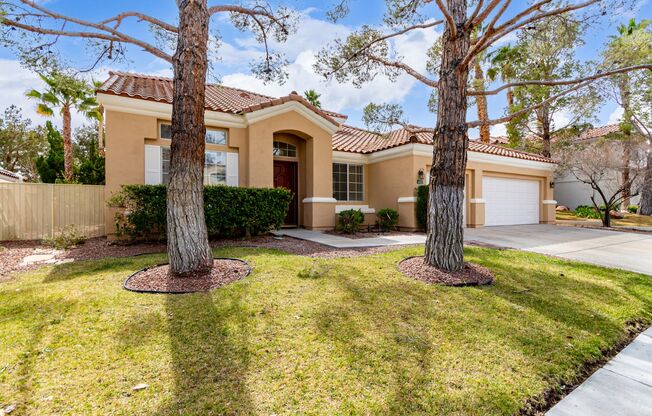 PECCOLE RANCH 4 BEDROOM WITH A POOL!