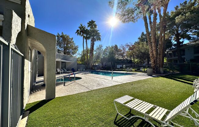 2 beds, 2 baths, $1,400
