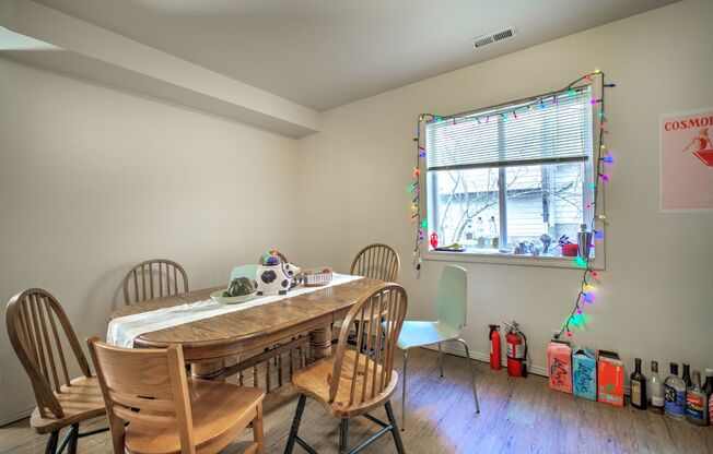 8 Bedroom home in the Heart of the U-district