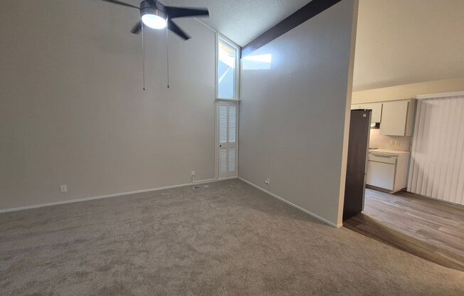 2 beds, 2 baths, $2,500, Unit 4369