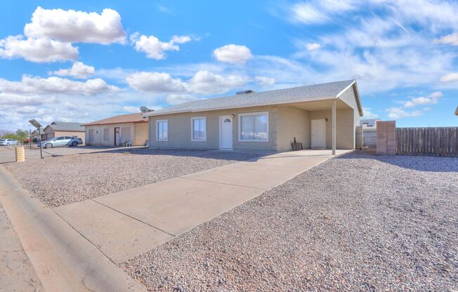 3 Bedroom House with large yard Arizona City