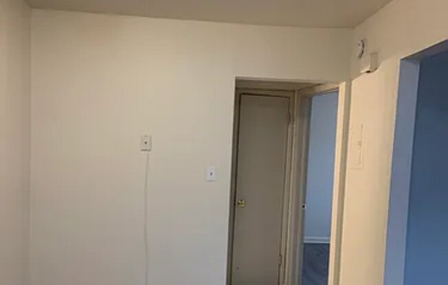 100 VANA DR