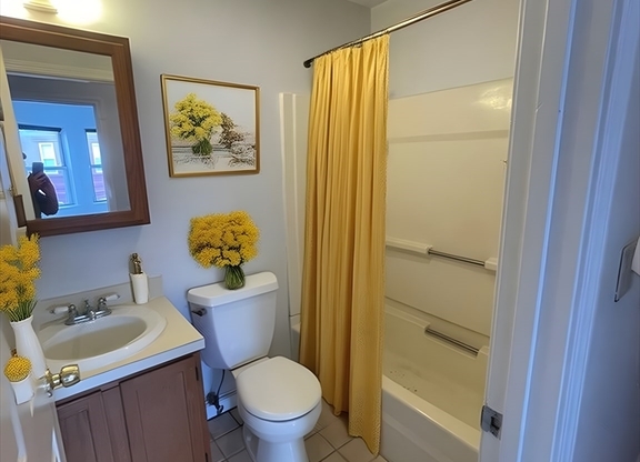 1 bed, 1 bath, 500 sqft, $2,550, Unit 10(4C)