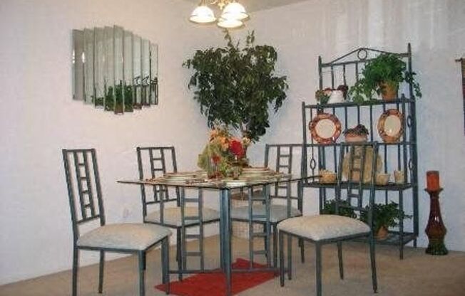2 beds, 1 bath, 1,050 sqft, $2,350, Unit 60-6