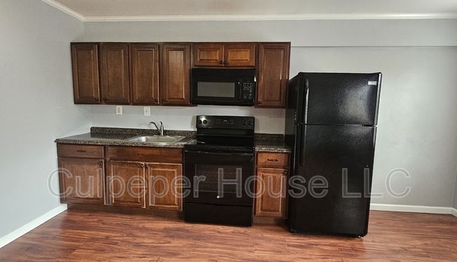 2854 W SYLVANIA