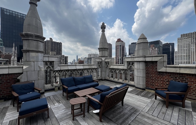 Studio, 1 bath, $2,600, Unit 318