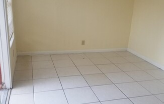 1 bed, 1 bath, 600 sqft, $1,400, Unit 7