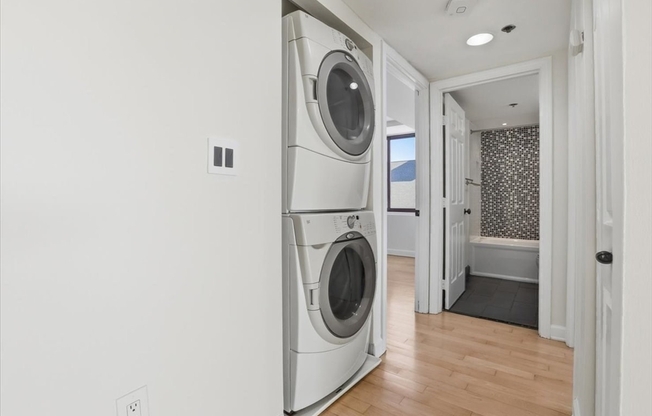 2 beds, 2 baths, 1,050 sqft, $3,550, Unit 6-6W