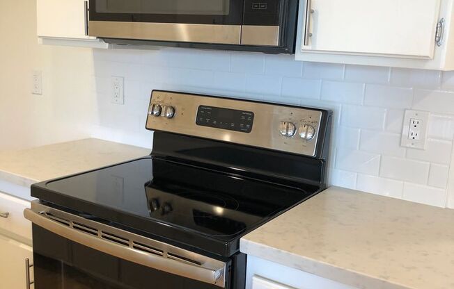 1 bed, 1 bath, 600 sqft, $1,950, Unit 412