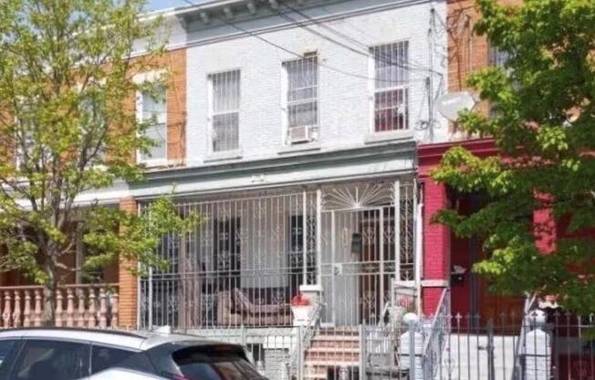 5 beds, 1.5 baths, 2,120 sqft, $3,700, Unit 2nd Floor