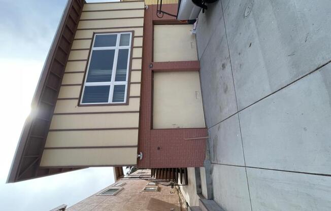 3 beds, 2 baths, 1,100 sqft, $3,995