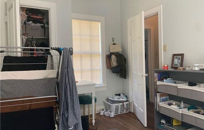 2 beds, 1 bath, $1,650