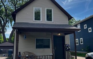 423 Taylor St NE #2