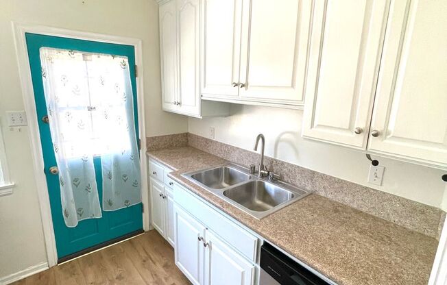 1 bed, 1 bath, $2,450