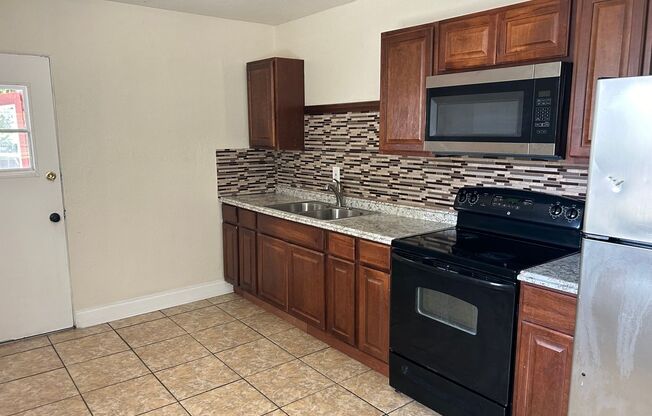North Hyde Park 2 bedroom 2 bath