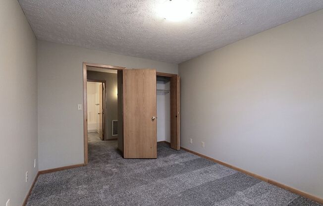 2 beds, 2 baths, 1,147 sqft, $1,335, Unit AL-78