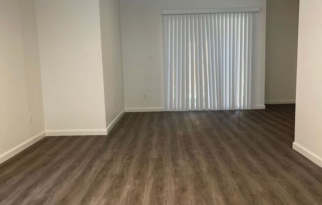 2 WEEKS FREE RENT November Special - Townhouse in a gated community near Creekside Golf Course