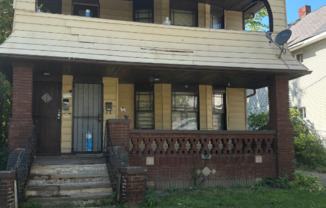 3264 E 142 ST