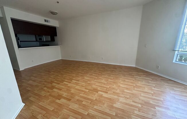1 bed, 1 bath, 700 sqft, $1,995, Unit 304