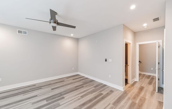 1 bed, 1.5 baths, 1,075 sqft, $1,695, Unit B3-U4