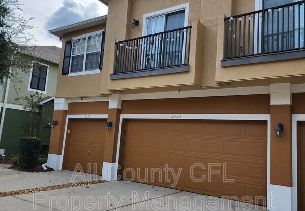 1535 BROKEN OAK DR