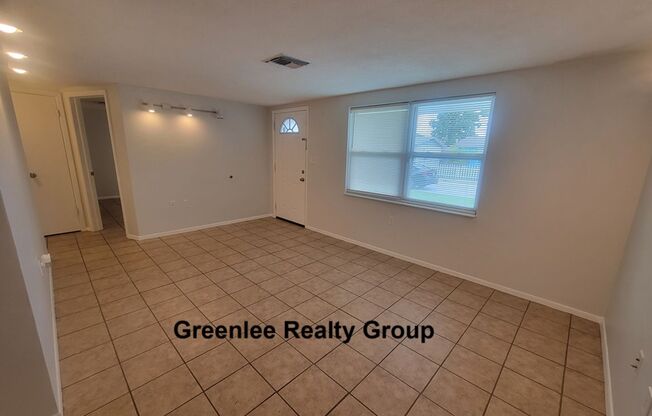 Spacious 2 Bed/1 Bath Home in Port Richey