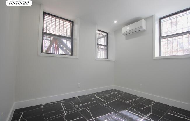 49 E 56 ST