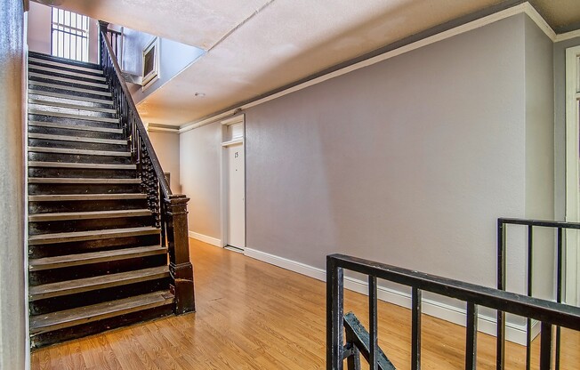 Studio, 1 bath, 196 sqft, $1,095, Unit 19