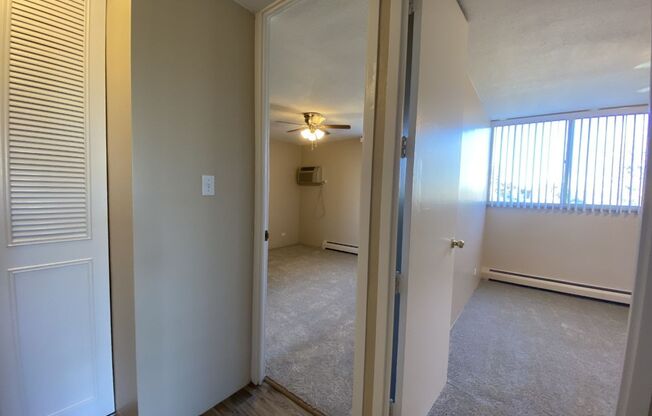 2 beds, 2 baths, 960 sqft, $1,750, Unit 406