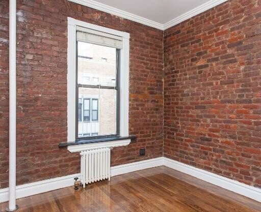 2 beds, 1 bath, $5,295, Unit 4F