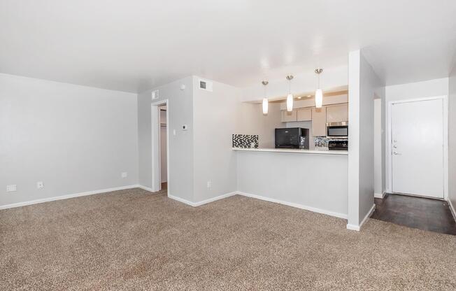 Studio, 1 bath, 433 sqft, $768