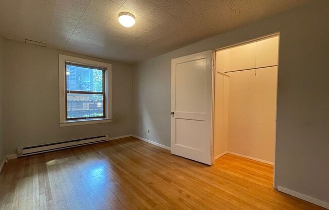 1 bed, 1 bath, 450 sqft, $1,250, Unit 209