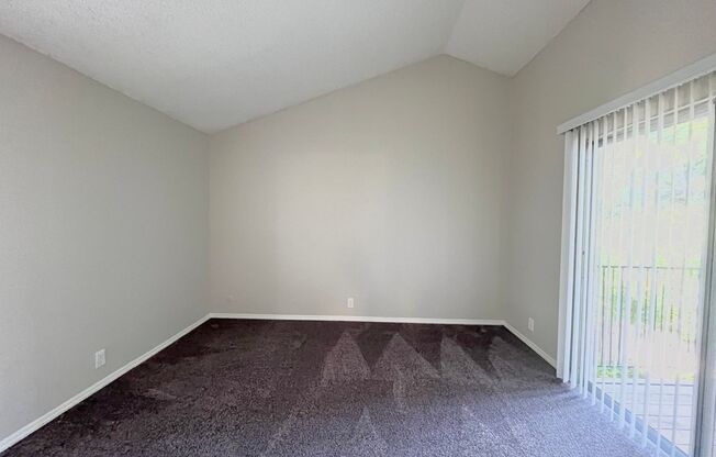 2 beds, 1 bath, $1,895, Unit 36