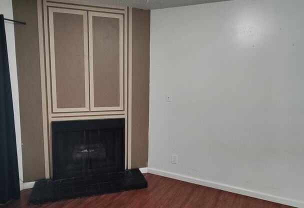 Large Private Guy Room Downtown ASAP - Balcony, Storage and more