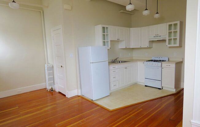 Studio, 1 bath, $1,975