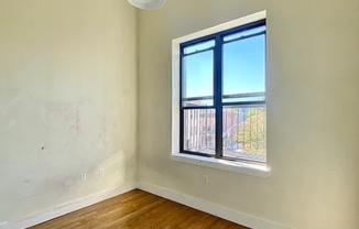 3 beds, 1 bath, $3,000, Unit 3A