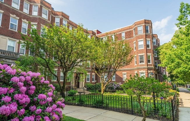 1 bed, 1 bath, 375 sqft, $2,850, Unit B