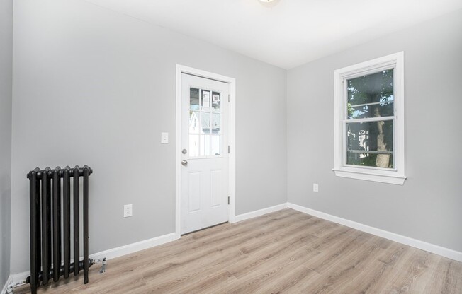 17 19 ALCOTT PARK