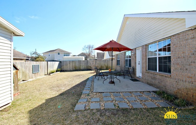 3 beds, 2 baths, $2,000