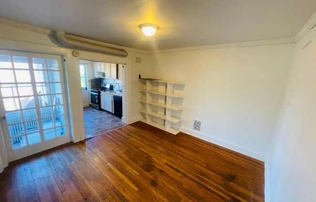 3 Bed / 3 Bath Apartments Across from Washington Park – $1,900/month