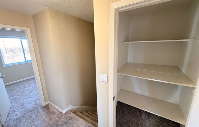 3 beds, 3 baths, 1,450 sqft, $1,620, Unit 1501-13