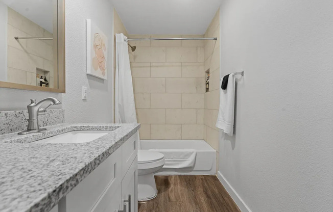 2 beds, 2 baths, $1,166, Unit 209