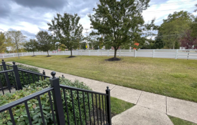 593 LAZELLE RD
