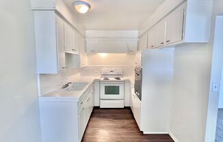 2250 - 2296 Valencia Apartments