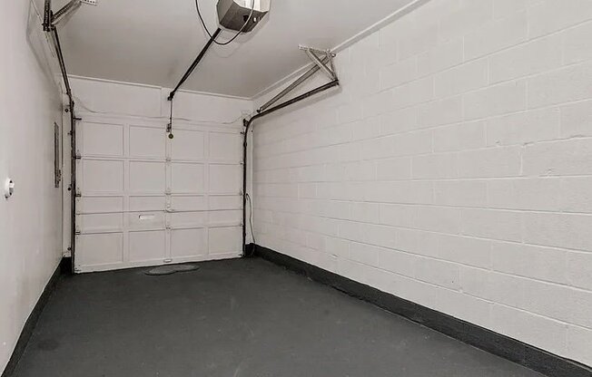 1902 CURTIS CT SE