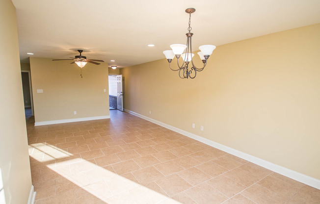 2 beds, 2 baths, $1,300