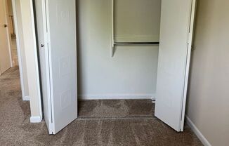 2 beds, 1 bath, $1,725, Unit D05
