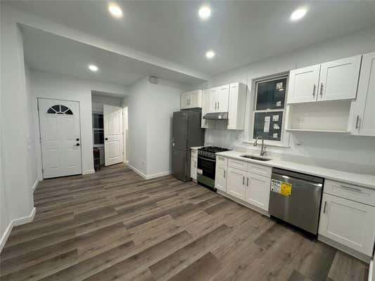 1 bed, 1 bath, 384 sqft, $2,400, Unit A