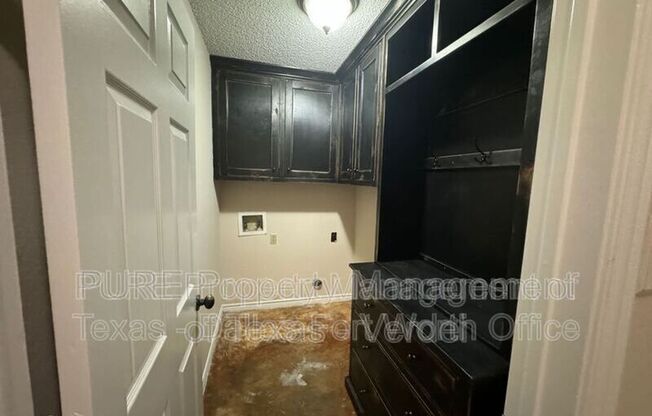 3 beds, 2 baths, 1,650 sqft, $2,100